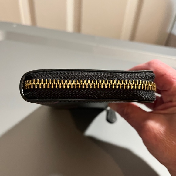 Coach Black Floral Zip Around Wallet Gold Hardware - Picture 5 of 14
